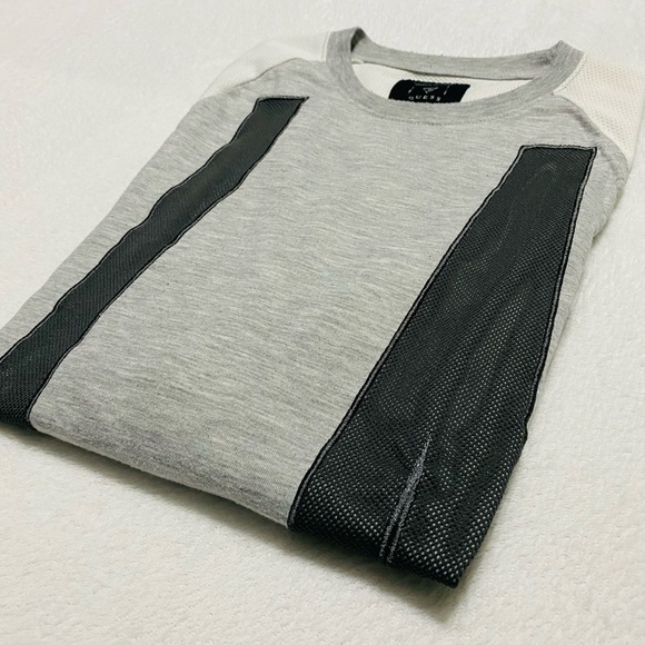 White Gray T-Shirt by GUESS with half way sleeve - Picture 6 of 8
